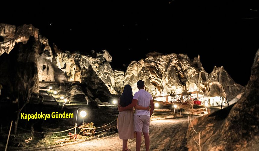 Kültür ve Turizm Bakanı Ersoy: Kapadokya artık geceleri de keşfedilebilecek.