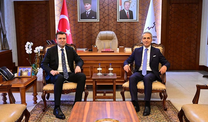 Niğde Valisi Akmeşe'den Nevşehir Valisi Kök'e Hayırlı Olsun Ziyareti.