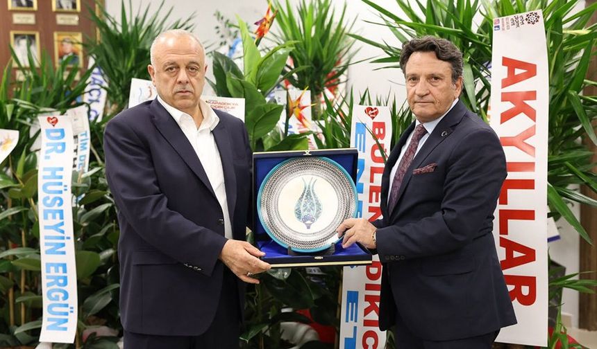 Türkiye Kamu-Sen’den Öbekli’ye Hayırlı Olsun Ziyareti.