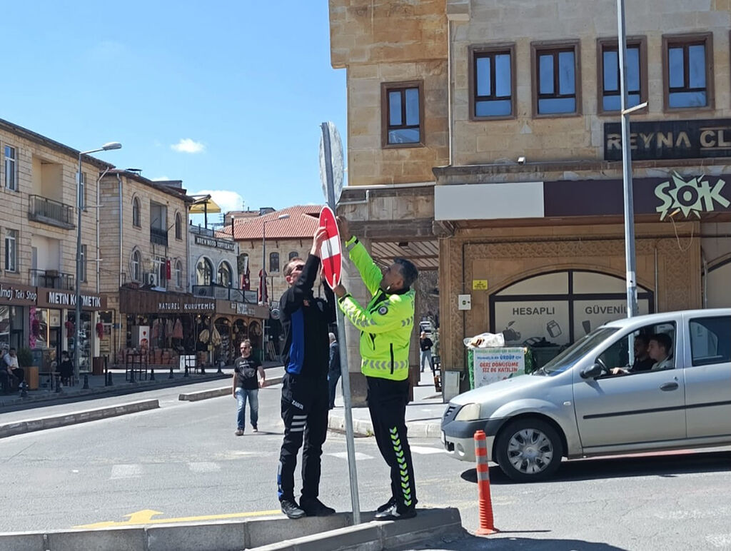 658287373 18354174547227108 7713227965484714288 N